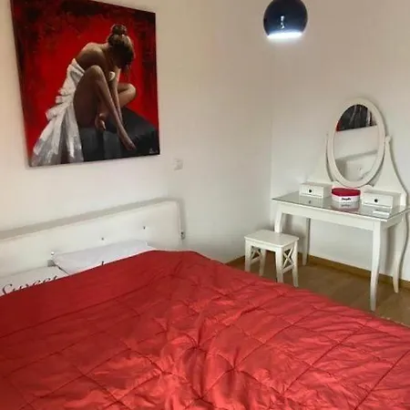 White-red In זאדאר